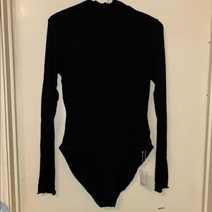 NWT Mangopop  Black Long Sleeve Bodysuit with Ruffled Neck/Sleeves Medium